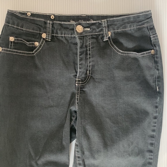 Women’s Black Tru Luxe Jeans - Picture 4 of 8